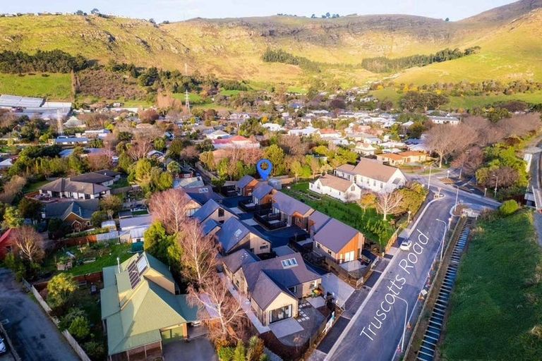 Photo of property in 5/9 Truscotts Road, Heathcote Valley, Christchurch, 8022