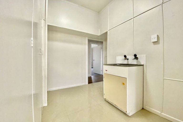 Photo of property in 53 Mahia Road, Manurewa, Auckland, 2102