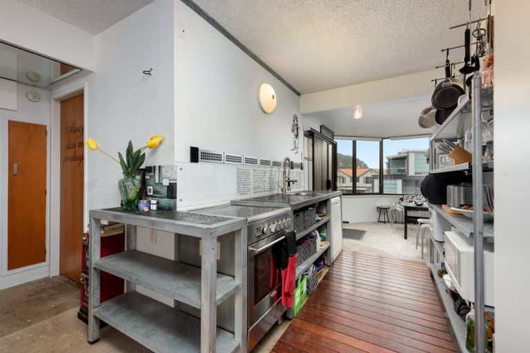 Photo of property in 40 Maunganui Road, Mount Maunganui, 3116