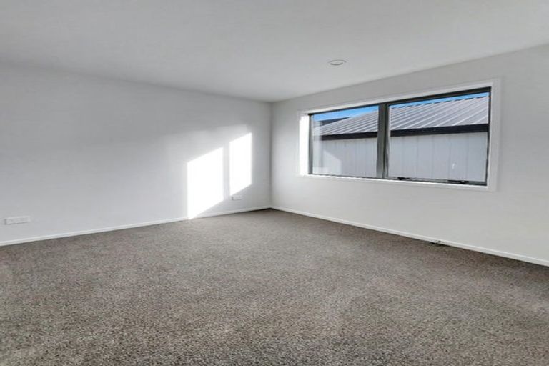Photo of property in 34 Papai Lane, Massey, 0614
