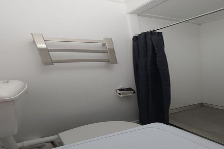 Photo of property in 9 Waiteata Road, Kelburn, Wellington, 6012