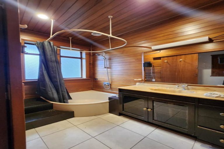 Photo of property in 11 Manuka Street, Stokes Valley, Lower Hutt, 5019