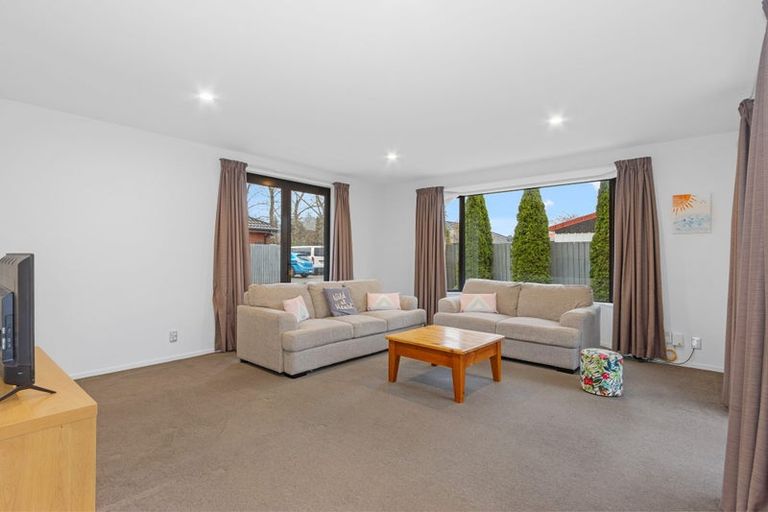 Photo of property in 25 Roberts Road, Hei Hei, Christchurch, 8042