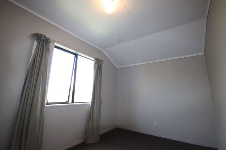 Photo of property in 16 Keeling Street, West End, Palmerston North, 4412