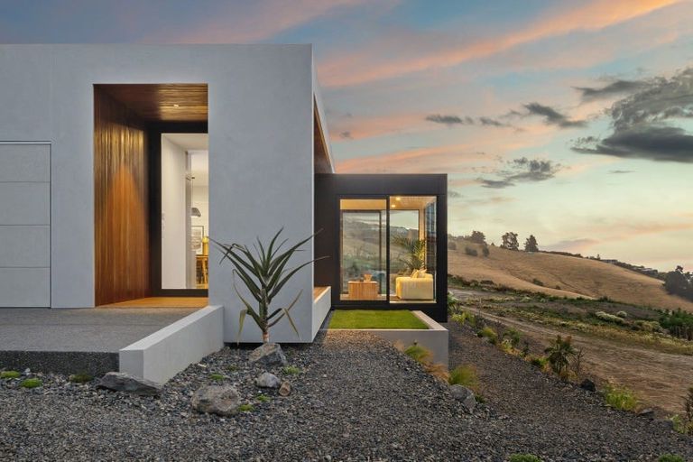 Photo of property in 17 Rauhea Lane, Clifton, Christchurch, 8081