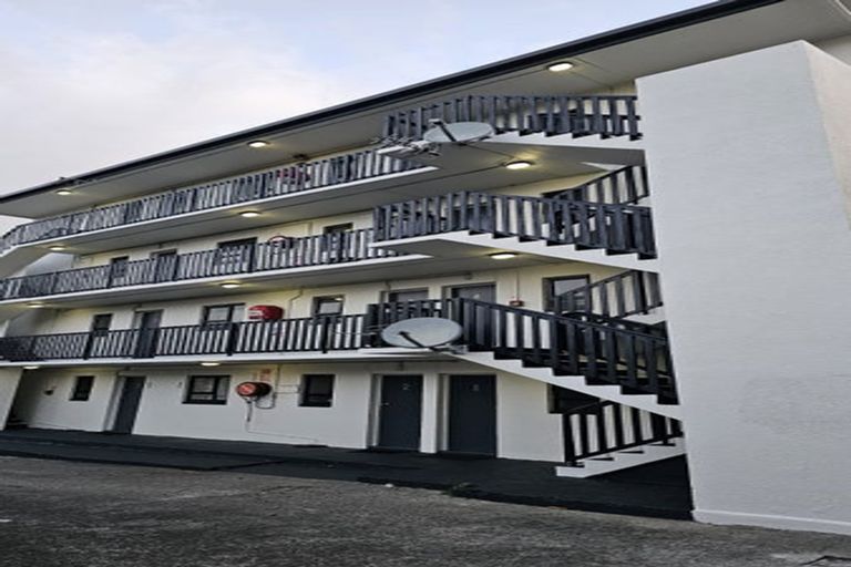 Photo of property in 52u4 Russell Terrace, Berhampore, Wellington, 6023