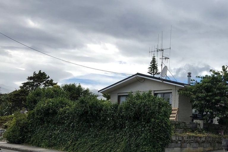 Photo of property in 33 Lupin Road, Otaki, 5512
