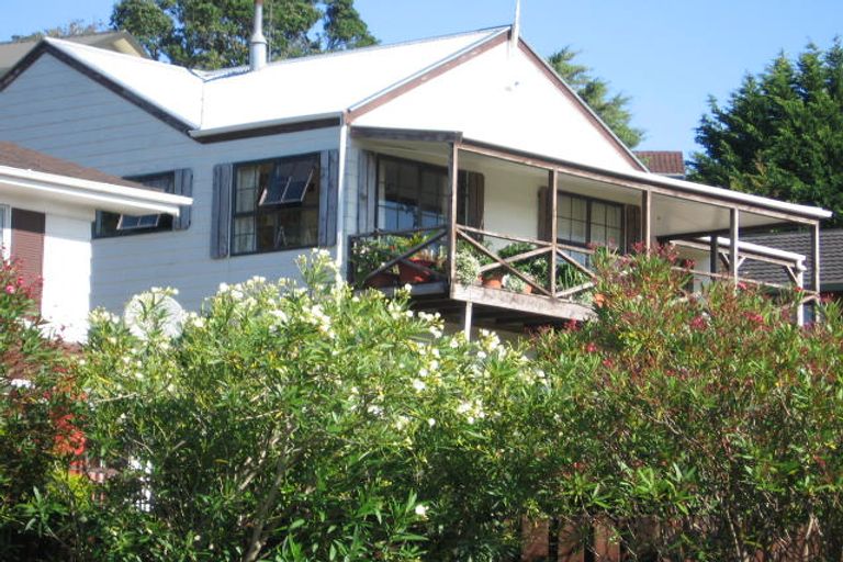 Photo of property in 41 Squirrel Lane, Browns Bay, Auckland, 0630
