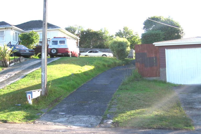Photo of property in 3/57 Sunnyside Road, Sunnyvale, Auckland, 0612