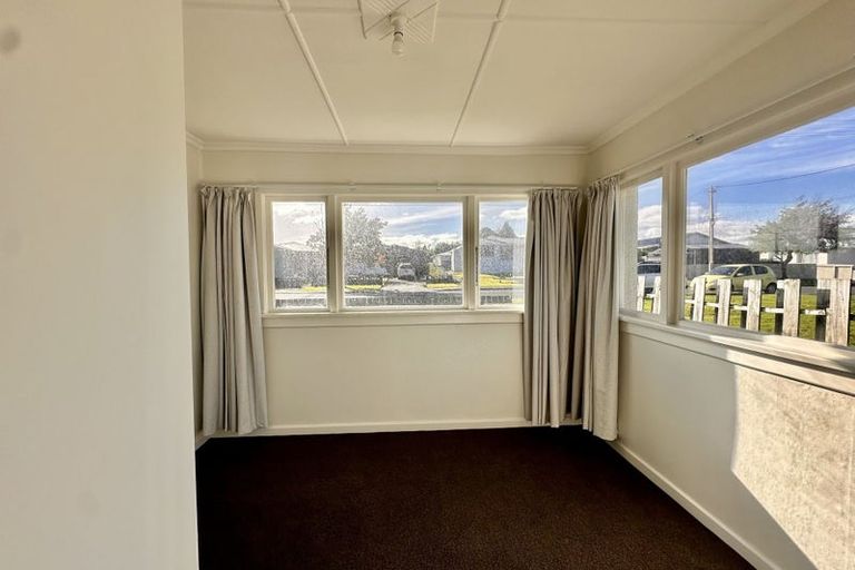 Photo of property in 75 Weka Street, Waikiwi, Invercargill, 9810