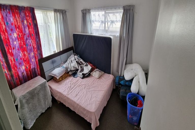 Photo of property in 3 Robertson Road, Favona, Auckland, 2024