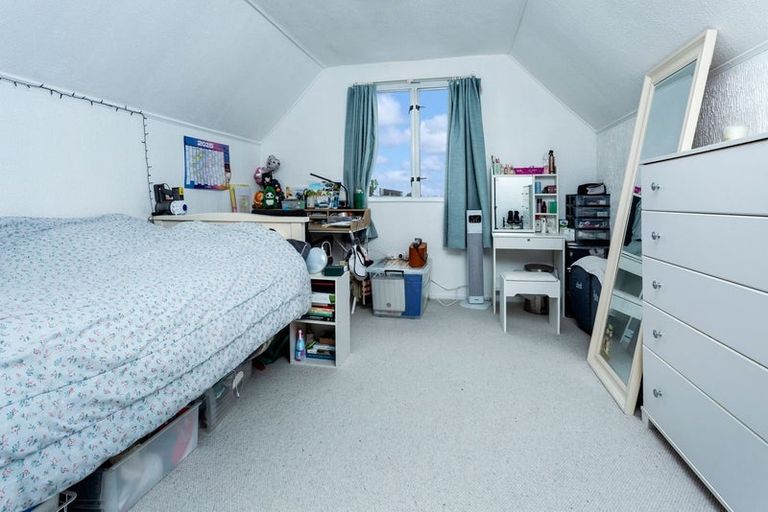 Photo of property in 8 Athena Drive, Totara Vale, Auckland, 0629