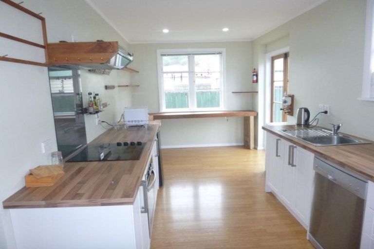 Photo of property in 1/402 Cambridge Terrace, Naenae, Lower Hutt, 5011