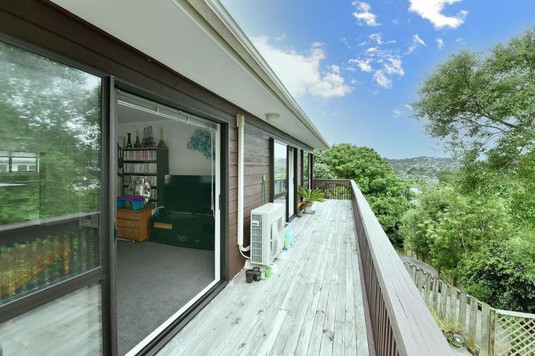 Photo of property in 4a Kathy Terrace, Stanmore Bay, Whangaparaoa, 0932