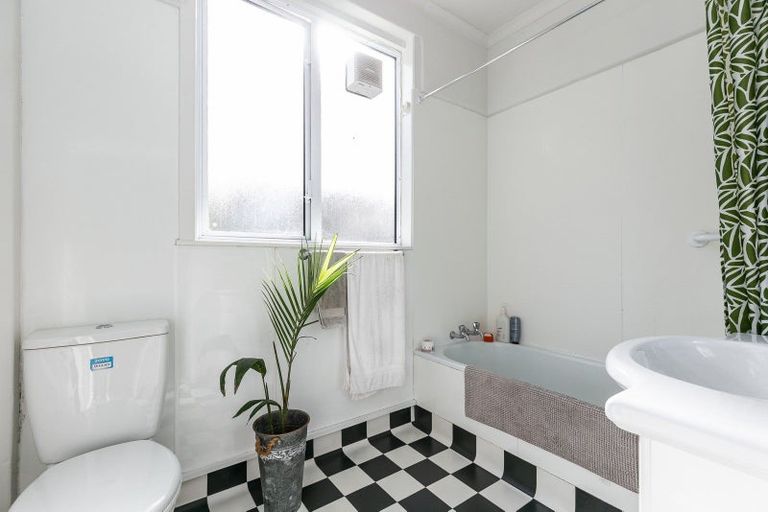 Photo of property in Samoa High Commission, 1f4 Wesley Road, Kelburn, Wellington, 6012