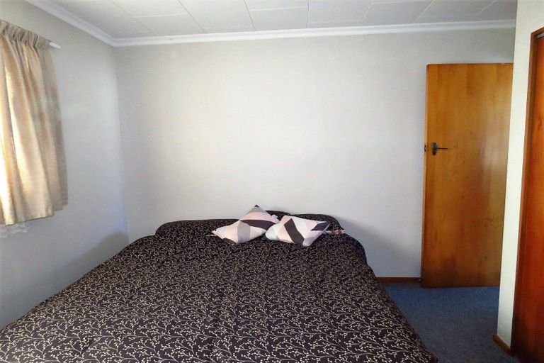 Photo of property in 136 Romilly Street, Westport, 7825