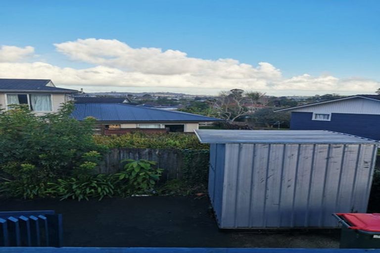 Photo of property in 43 Walworth Avenue, Pakuranga Heights, Auckland, 2010