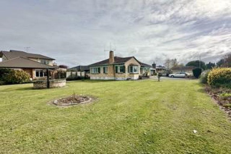 Photo of property in 117 Victoria Street, Cambridge, 3434