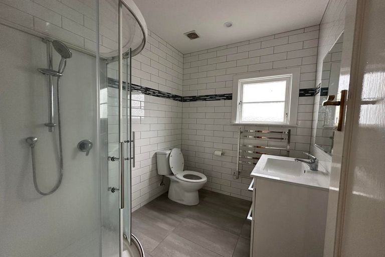 Photo of property in 19 Elizabeth Street, Petone, Lower Hutt, 5012