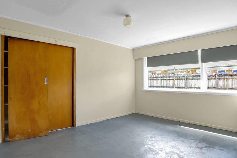Photo of property in 739 Te Atatu Road, Te Atatu Peninsula, Auckland, 0610