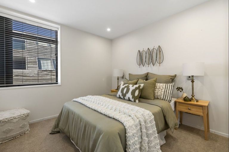 Photo of property in 10/48 Marine Parade, Mount Maunganui, 3116