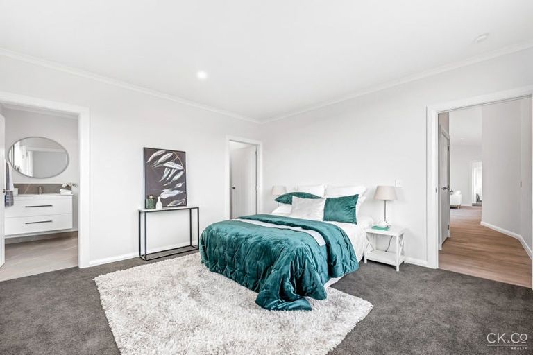 Photo of property in 18 Colorado Road, Totara Park, Upper Hutt, 5018