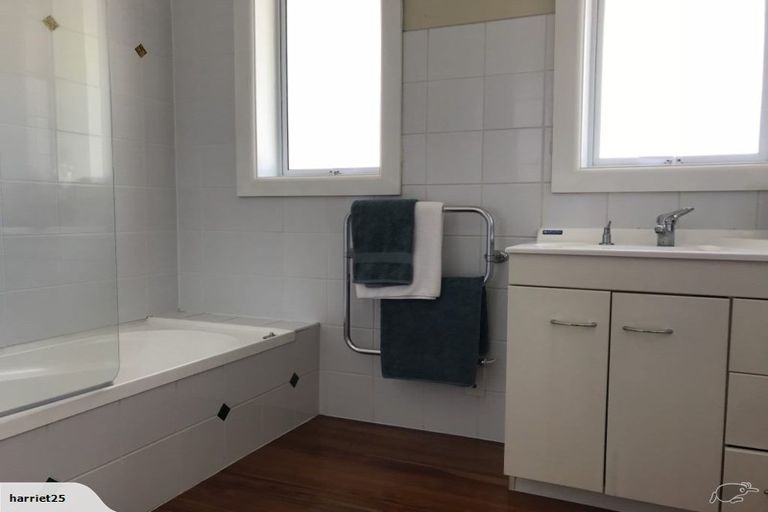 Photo of property in 7 Bygrave Place, Bishopdale, Christchurch, 8053