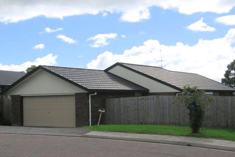 Photo of property in 5 Plumstead Rise, Glen Eden, Auckland, 0602