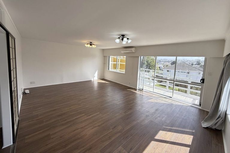 Photo of property in 9 William Souter Street, Forrest Hill, Auckland, 0620