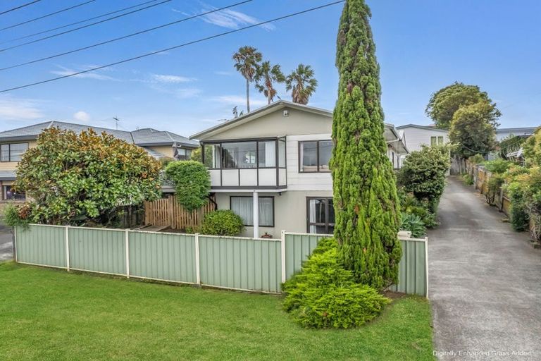 Photo of property in 1/23 Raines Avenue, Forrest Hill, Auckland, 0620
