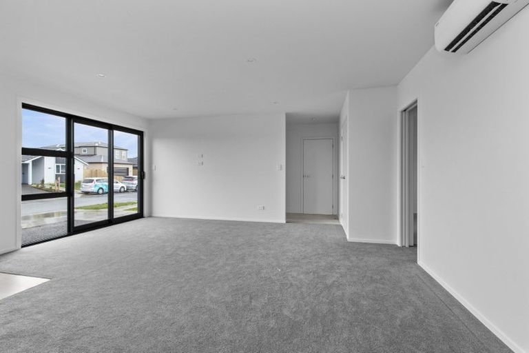 Photo of property in 2 Kimbolton Street, Rototuna North, Hamilton, 3210