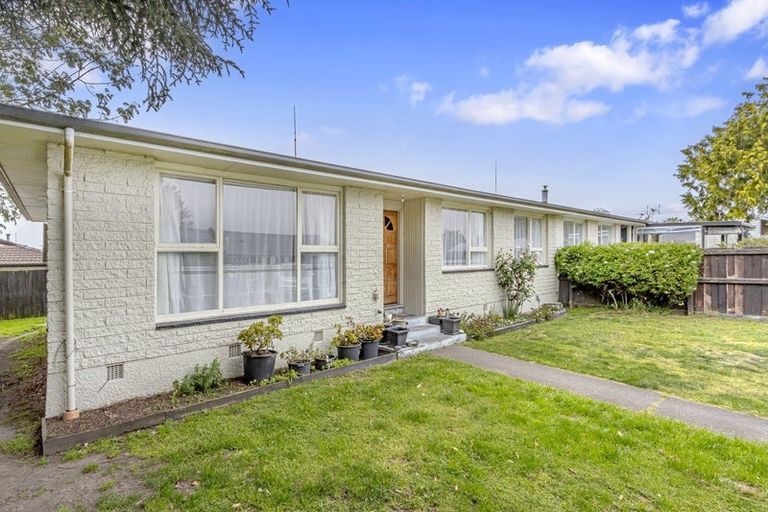 Photo of property in 9b Jade Place, Parklands, Christchurch, 8083
