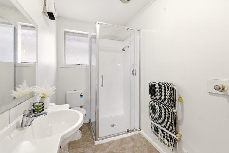Photo of property in 2/22 Holly Road, St Albans, Christchurch, 8014