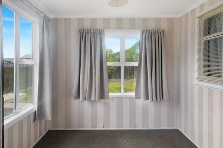 Photo of property in 27 Roore Street, Foxton Beach, Foxton, 4815