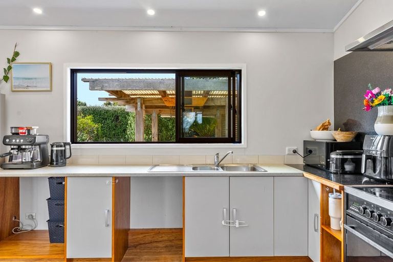 Photo of property in 20 Haywood Lane, Tawharanui Peninsula, Warkworth, 0986