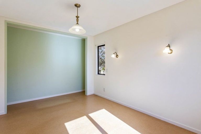 Photo of property in 17 Howell Road, Paraparaumu Beach, Paraparaumu, 5032