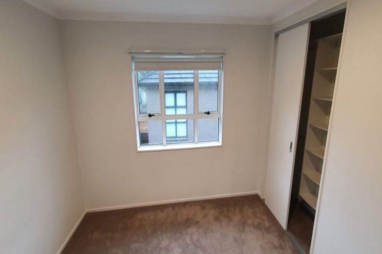 Photo of property in 73 Calluna Crescent, Totara Heights, Auckland, 2105