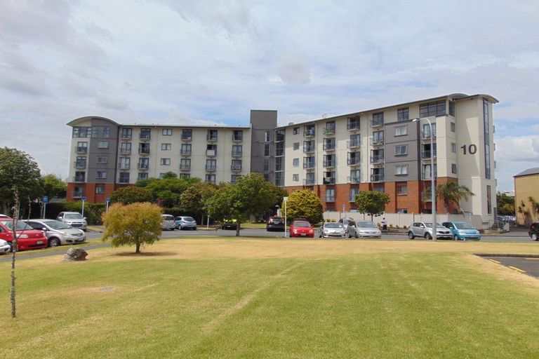 Photo of property in 5k/10 Crown Lynn Place, New Lynn, Auckland, 0600