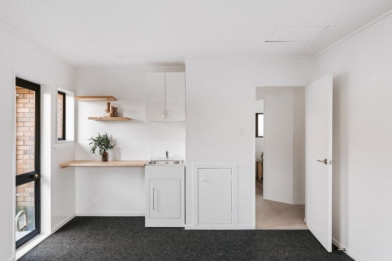 Photo of property in 2/2 Heron Avenue, Matua, Tauranga, 3110