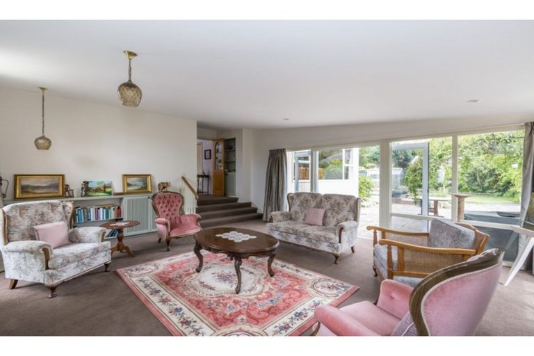 Photo of property in 20 Derrett Place, Saint Martins, Christchurch, 8022