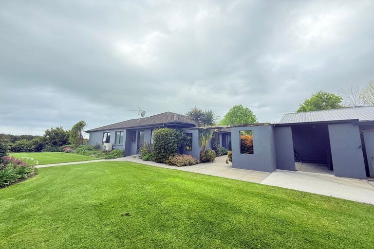 Photo of property in 154 Ohinepanea Road, Pukehina, Te Puke, 3186