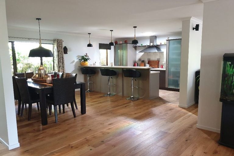 Photo of property in 73b Hillwell Drive, Henderson, Auckland, 0612