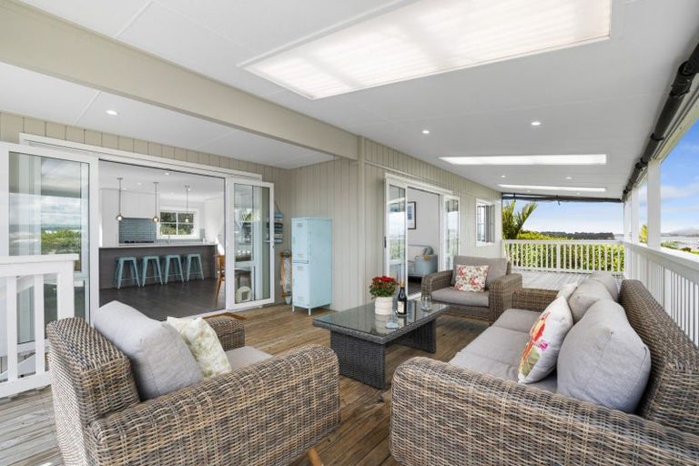 Photo of property in 16 Tralee Street, Omokoroa, 3114