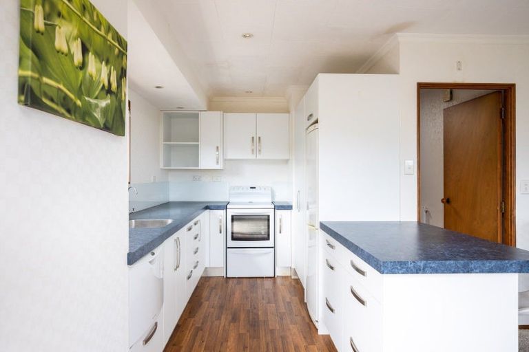 Photo of property in 11 Tukapa Street, Westown, New Plymouth, 4310