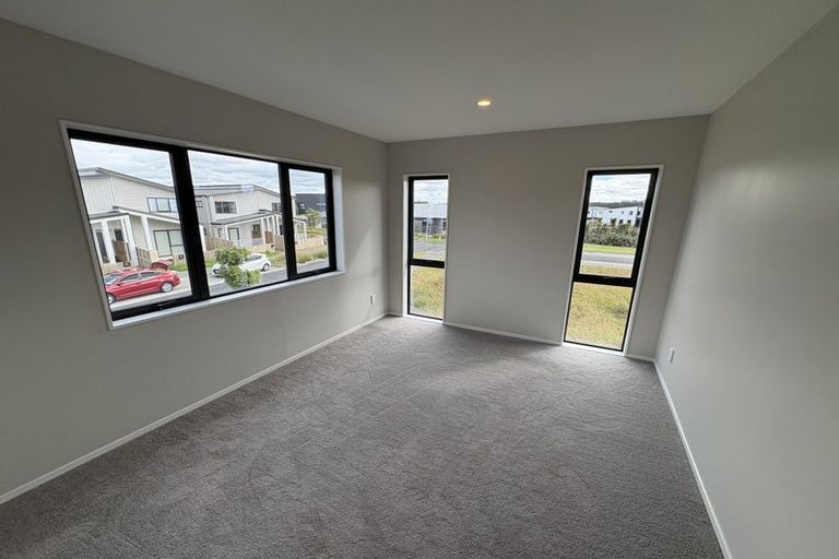 Photo of property in 9 Kapeta Lane, Karaka, Papakura, 2113
