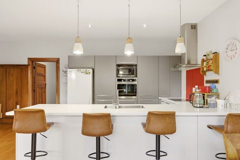 Photo of property in 24 Birdwood Avenue, Beckenham, Christchurch, 8023