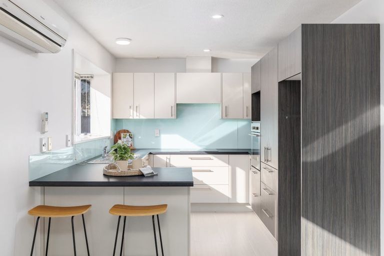 Photo of property in 2/52a Berkshire Drive, Avonhead, Christchurch, 8042