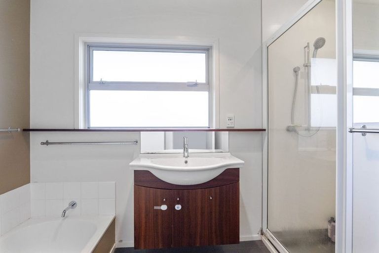 Photo of property in 29 Plympton Street, Brooklands, New Plymouth, 4310