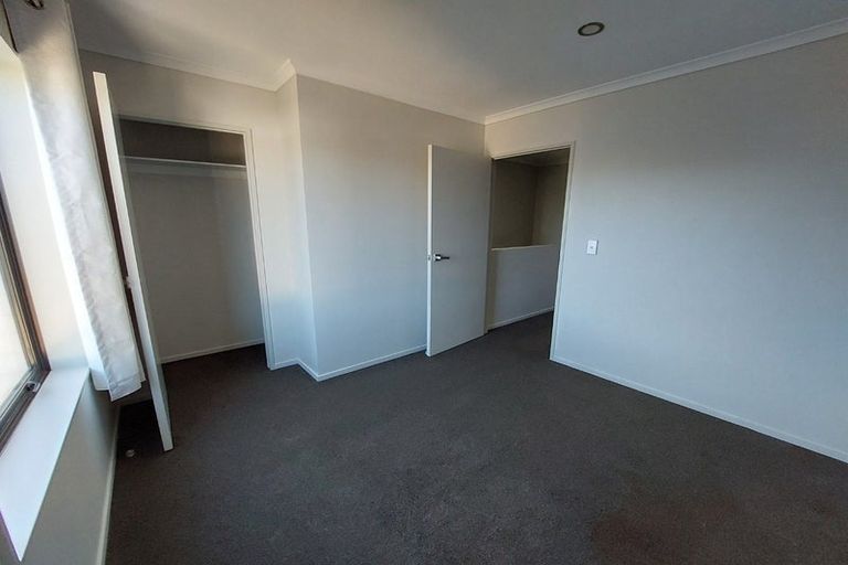 Photo of property in 2/3 Wallson Crescent, Wiri, Auckland, 2104