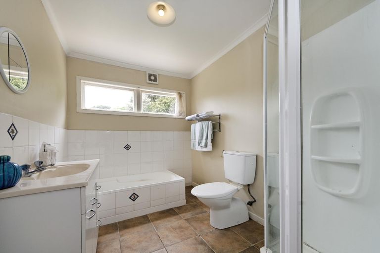 Photo of property in 749 South Titirangi Road, Titirangi, Auckland, 0604